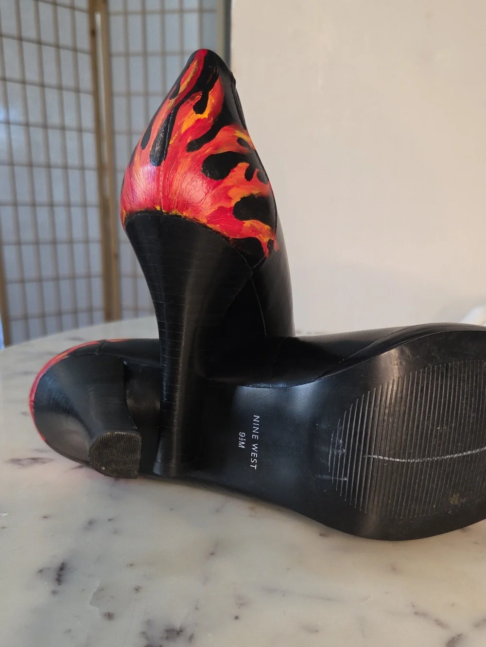 Nine West Black Pumps with Red and Orange Flame Design Sz 9.5 🔥
